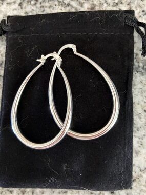925 Sterling Silver Teardrop Hoop Earrings - Silver